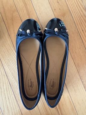 Bass Navy Patent Toe Bow Flats with Gold Accent